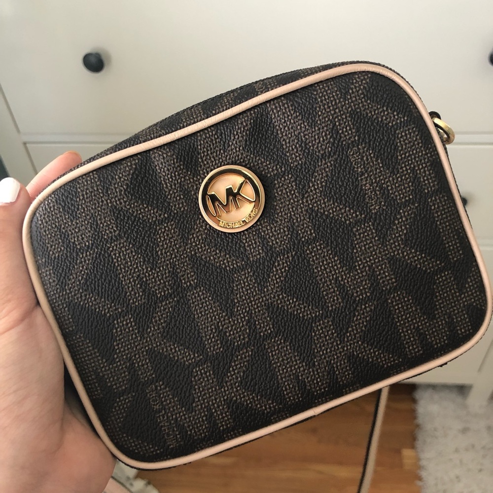 Michael Kors Crossbody Bag